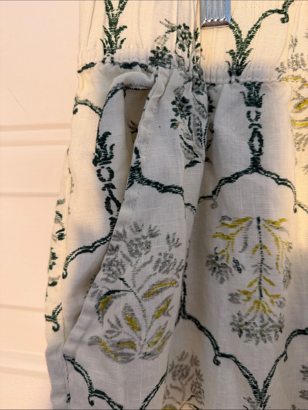 Rachel Zoe Cream Printed Linen Pants with Green and Yellow Floral Motif. Sz XL - Picture 3 of 6